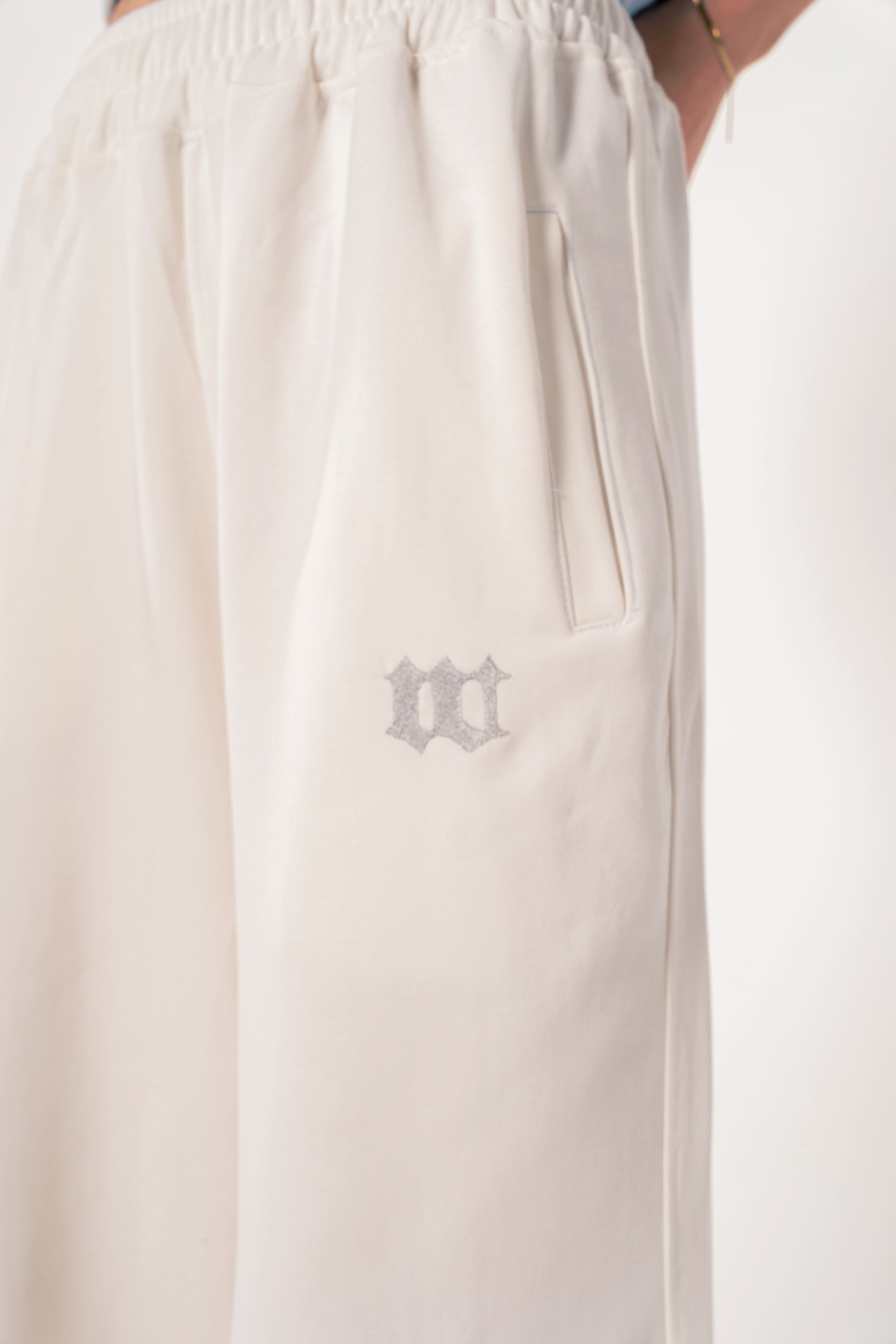 W-Pants